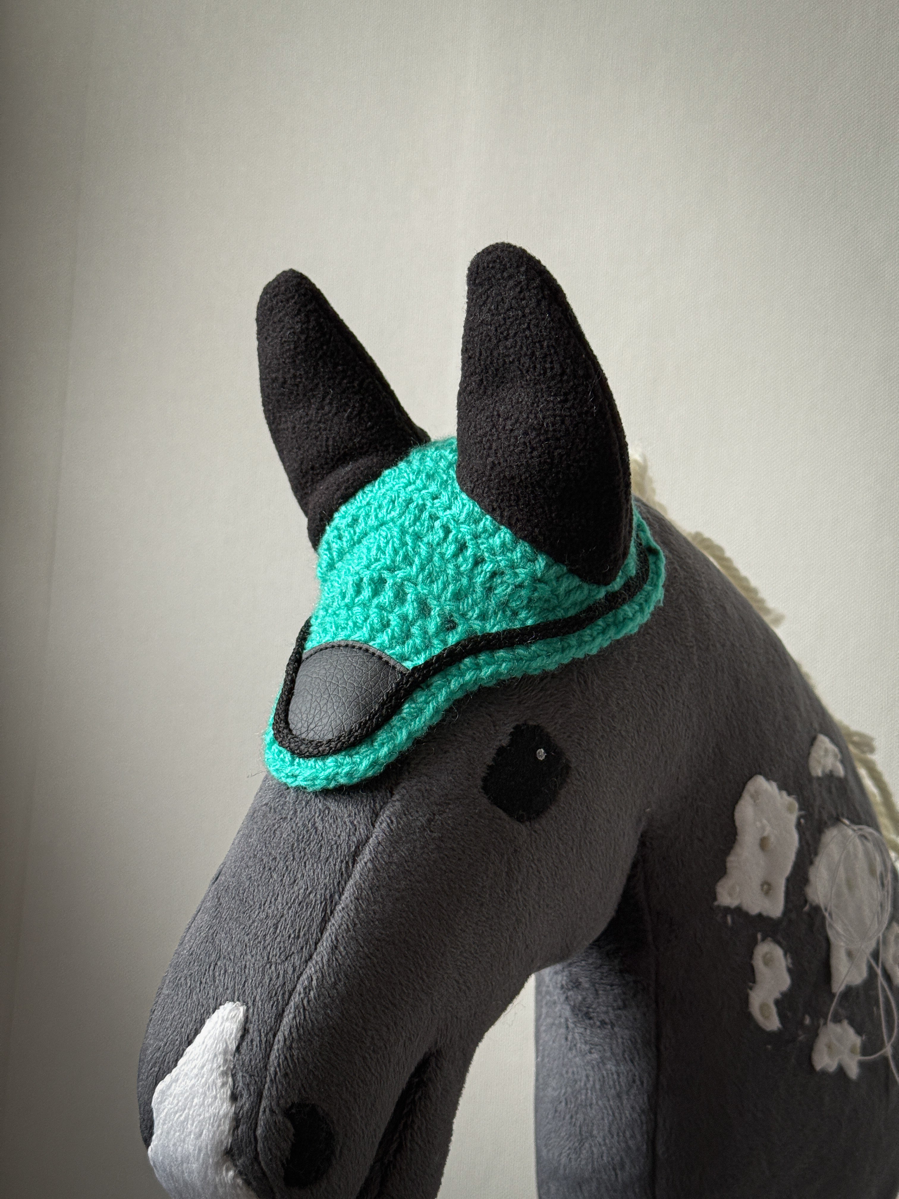 Crochet Ear Bonnet for Hobby Horse | Noir
